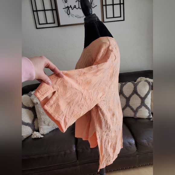 Soft Surroundings Pastel Peach Embroidered Boho Chic Asymmetrical Blouse Size 2X - Picture 10 of 12